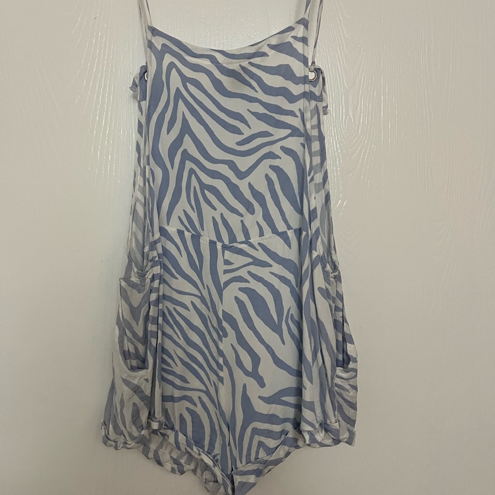 Princess Polly Romper - Picture 3 of 4